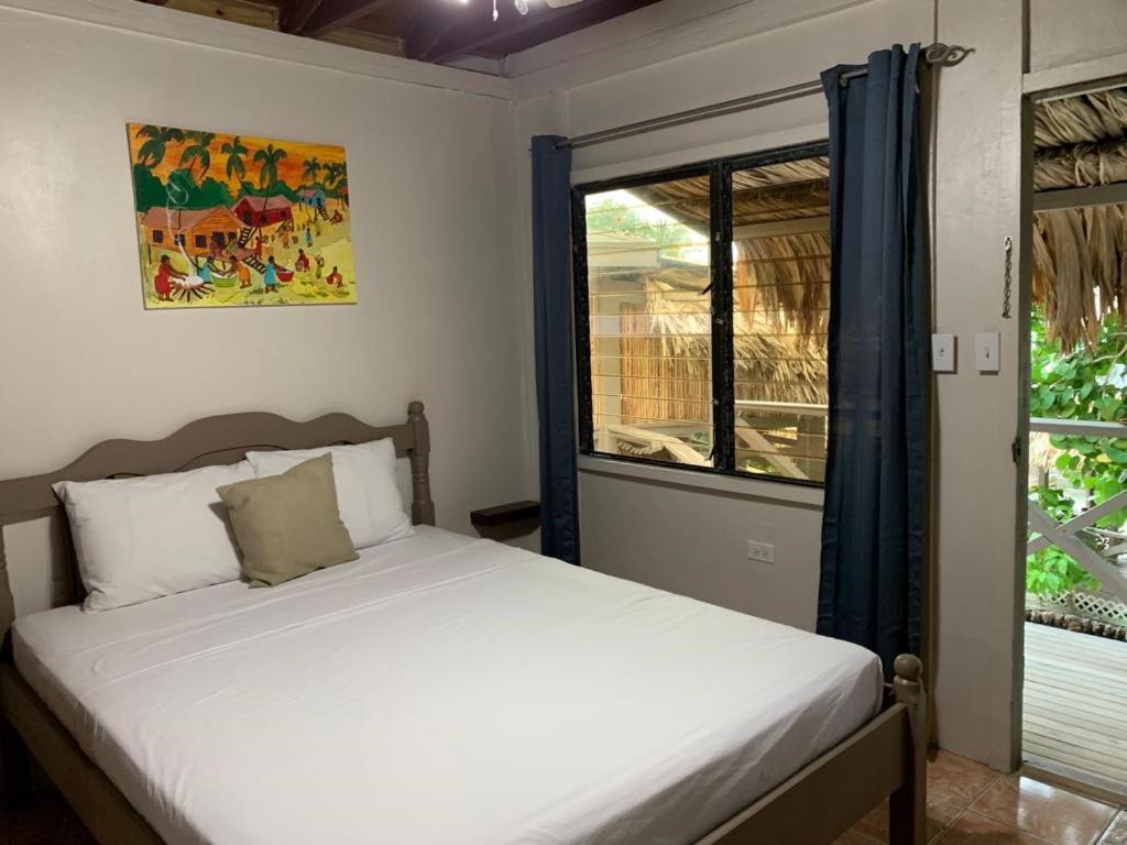 The Bounty Hotel Caye Caulker Eksteriør billede
