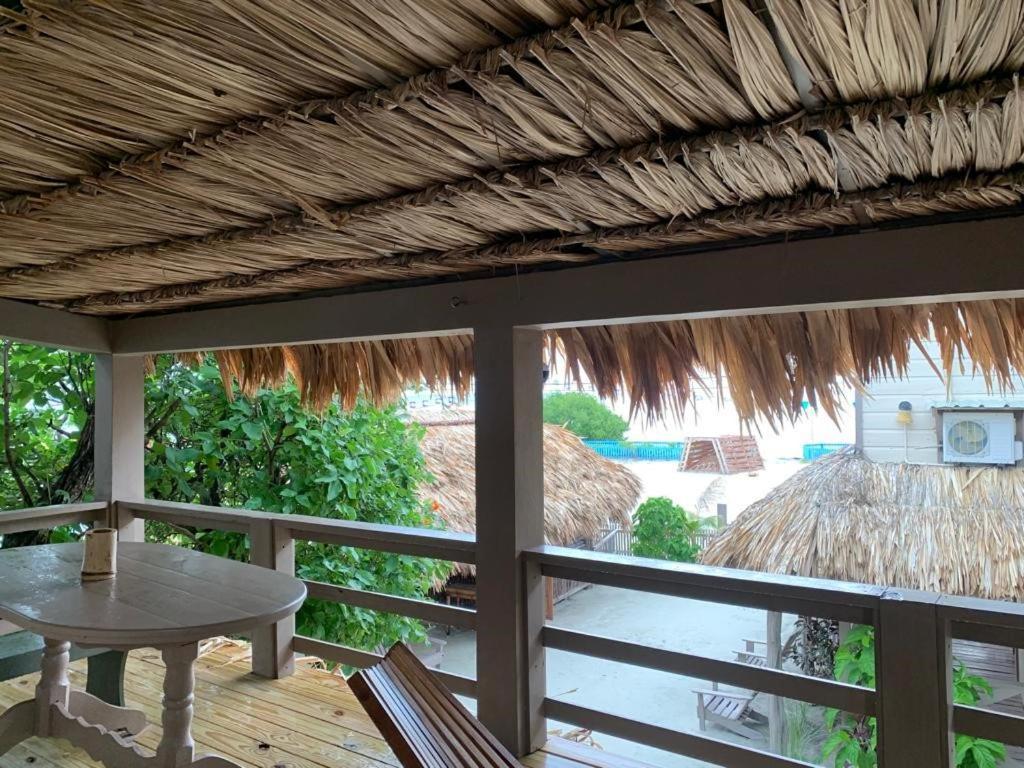 The Bounty Hotel Caye Caulker Eksteriør billede
