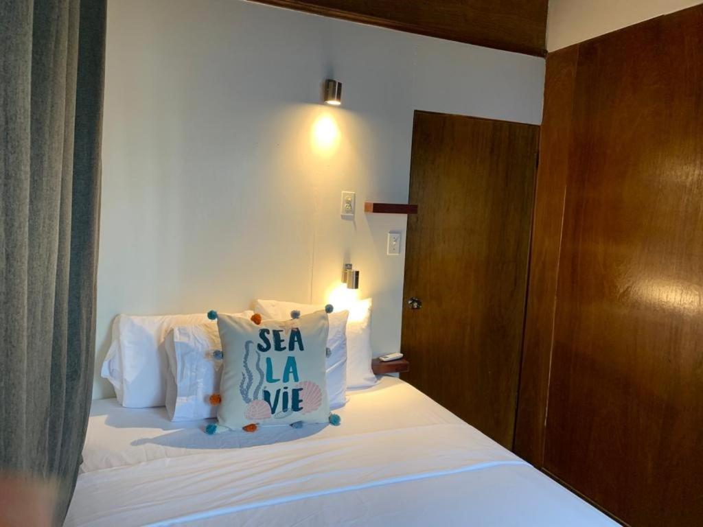 The Bounty Hotel Caye Caulker Eksteriør billede